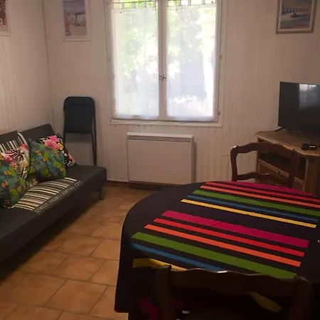 D'une Avec Jardin Clos Et Wifi A A 2 Km De La * La Tremblade