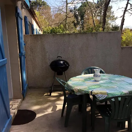 D'une Avec Jardin Clos Et Wifi A A 2 Km De La * La Tremblade