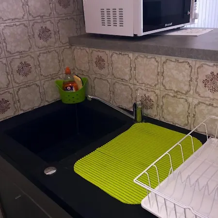 Appartamento D'une Avec Jardin Clos Et Wifi A A 2 Km De La *
